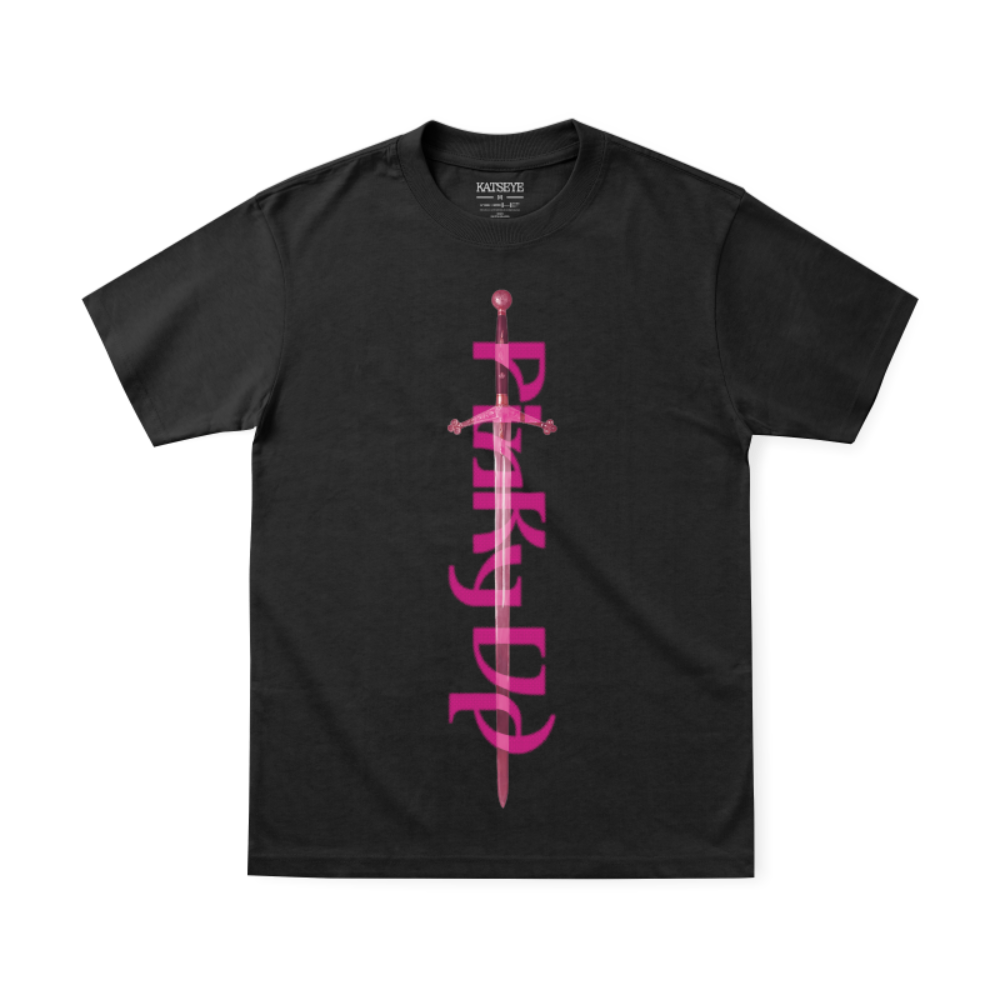 PINKY UP T-Shirt (Black) - KATSEYE Official Store display picture 1