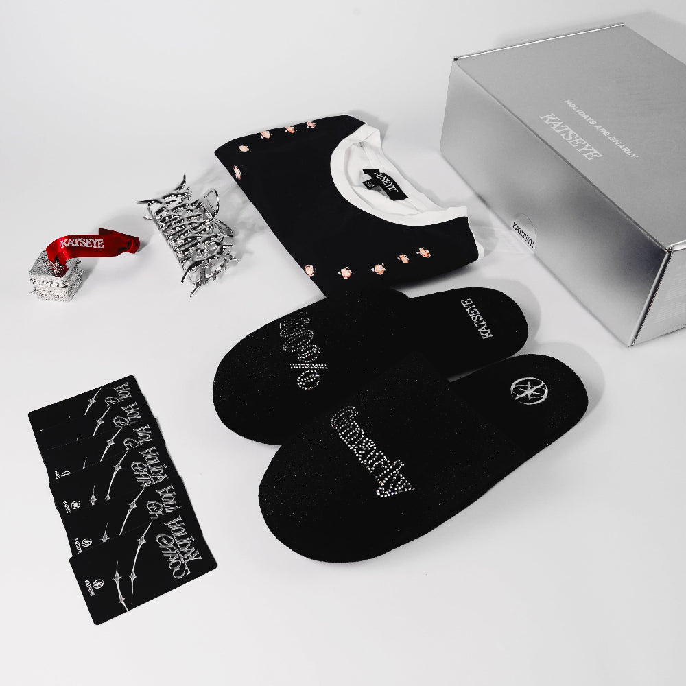 Holiday Chaos 'Yoonchae' Box - KATSEYE Official Store