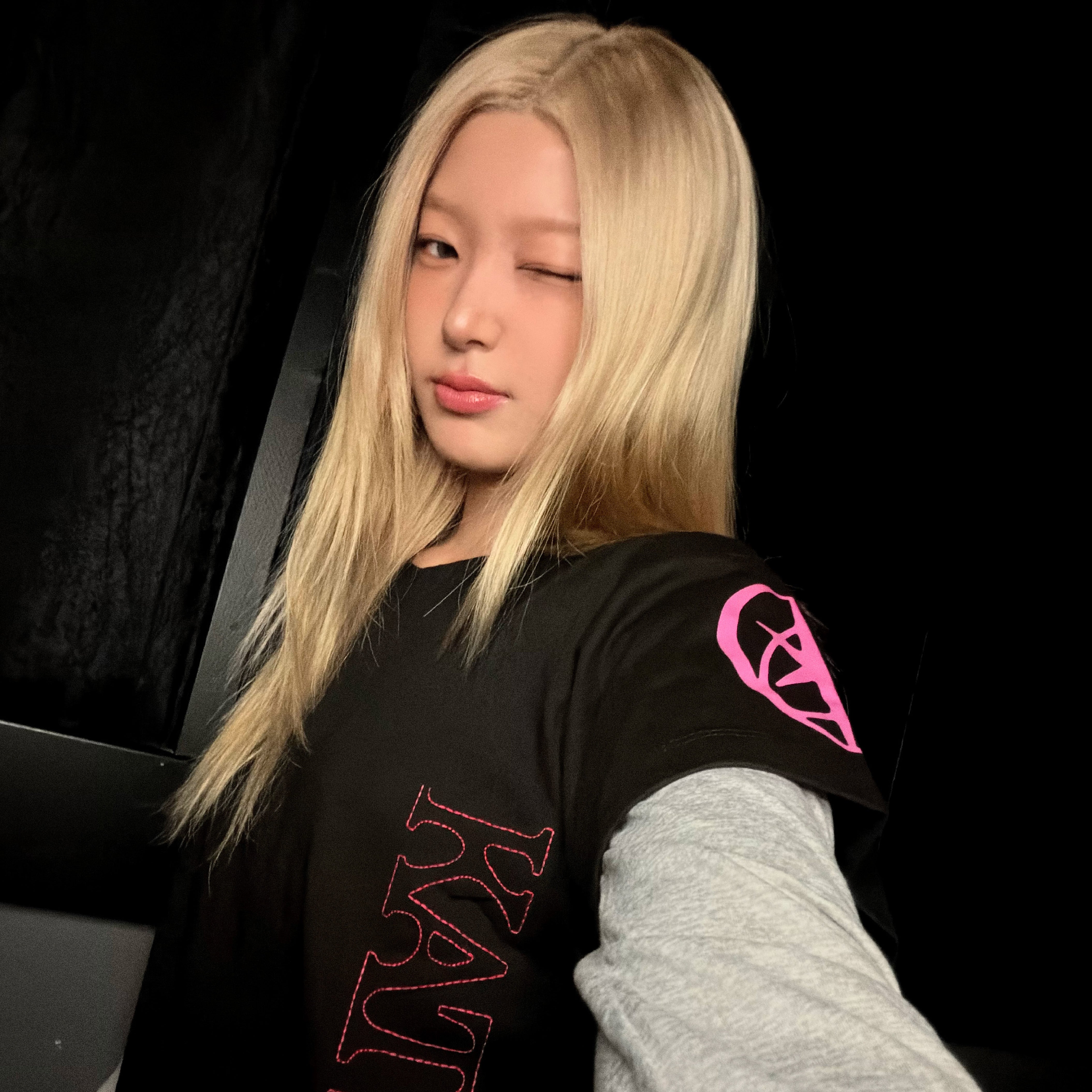 KATSEYE x EYEKONS Logo Stitch Black T-Shirt