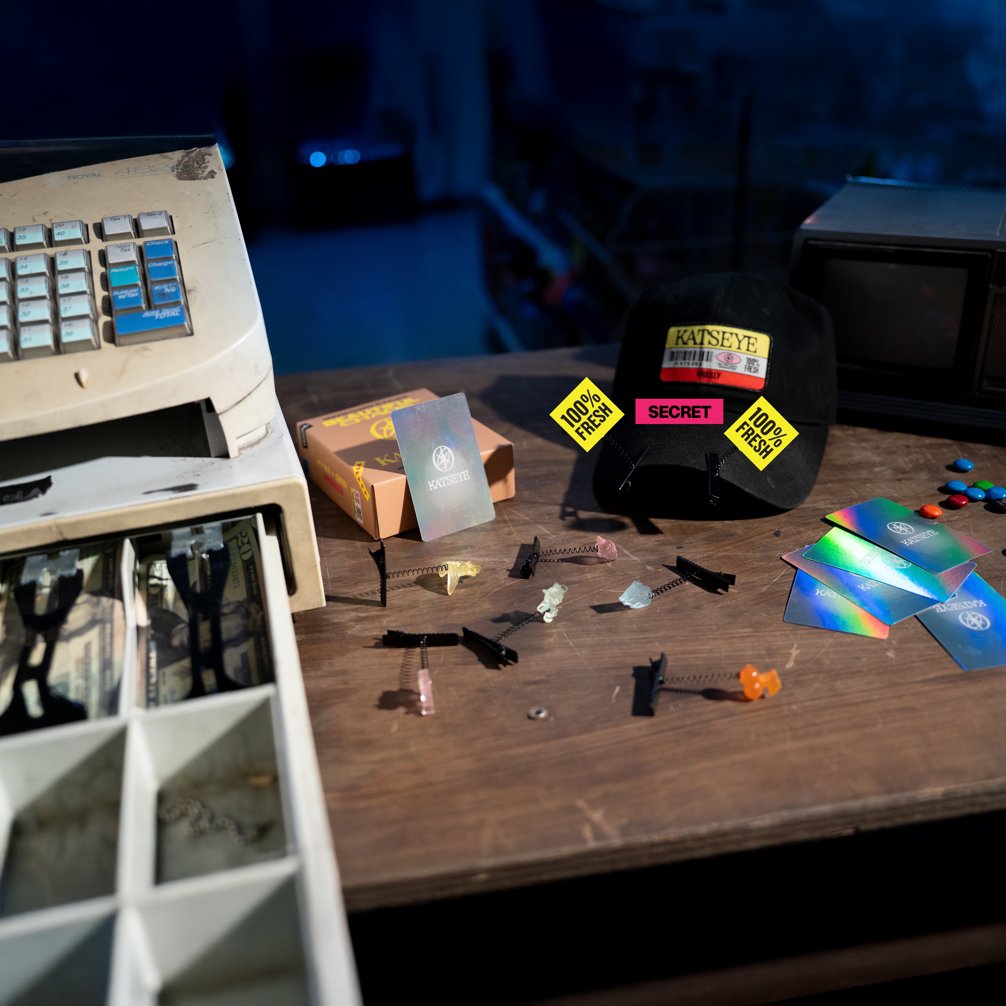 BEAUTIFUL CHAOS Charm Sprouts Lifestyle Packshot