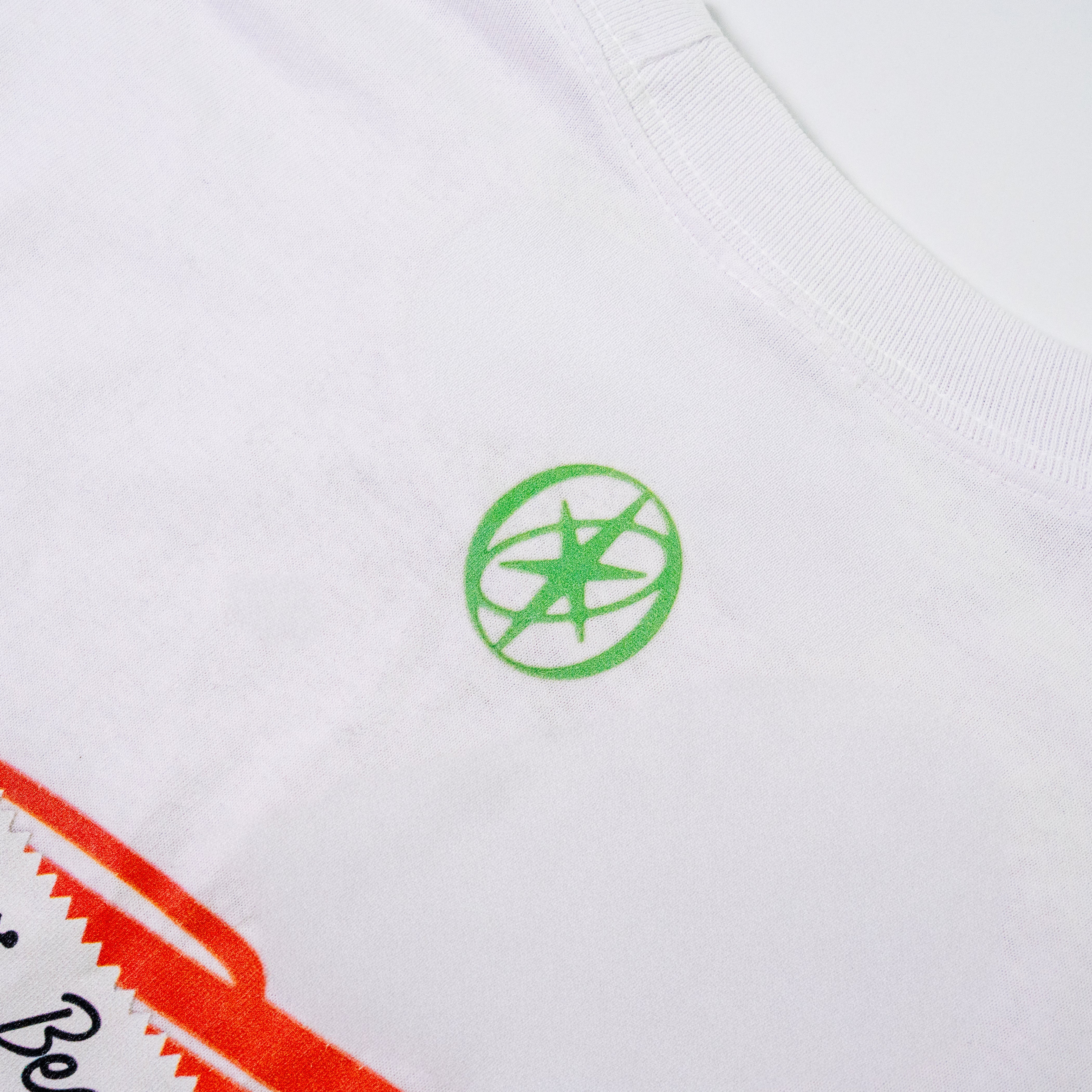 BEAUTIFUL CHAOS Routing T-Shirt (White) - KATSEYE Official Store